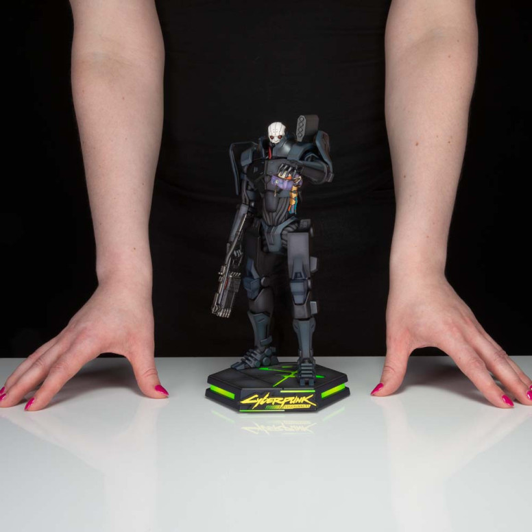 Dark Horse - Estatua de ADAM SMASHER de PVC - Cyberpunk Edgerunners