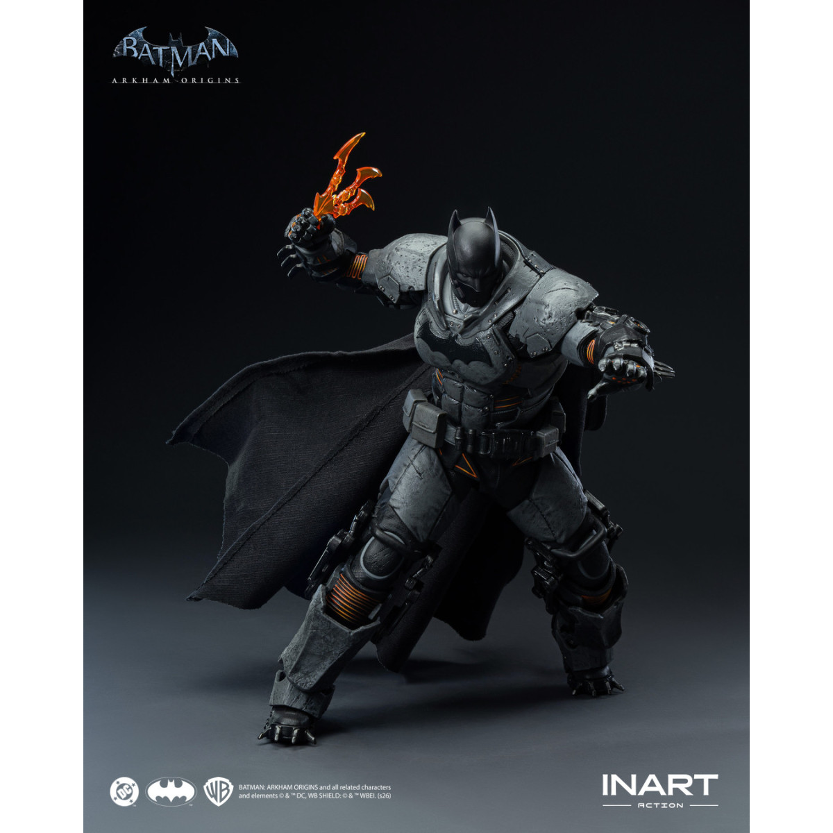 INART - Batman (traje XE) - Batman: Arkham Origins. Figura a escala 1/12