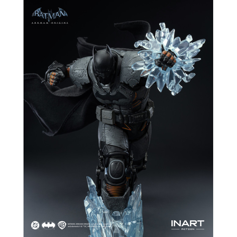 INART - Batman (traje XE) - Batman: Arkham Origins. Figura a escala 1/12