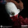 Mezco Living Dead Doll - It: Bienvenidos a Derry - Pennywise