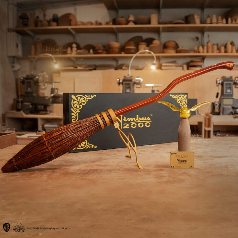 Cinereplicas Harry Potter - Réplica a escala 1:1 de la escoba mágica Nimbus 2000 Junior