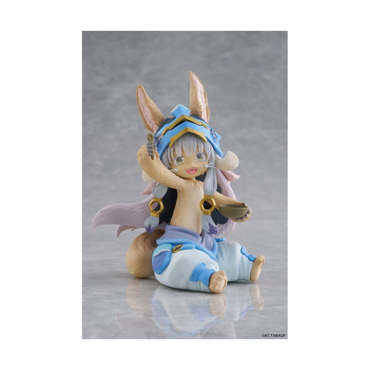 Taito - Nanachi, la mona del escritorio (versión «Hora de comer») - Made in Abyss