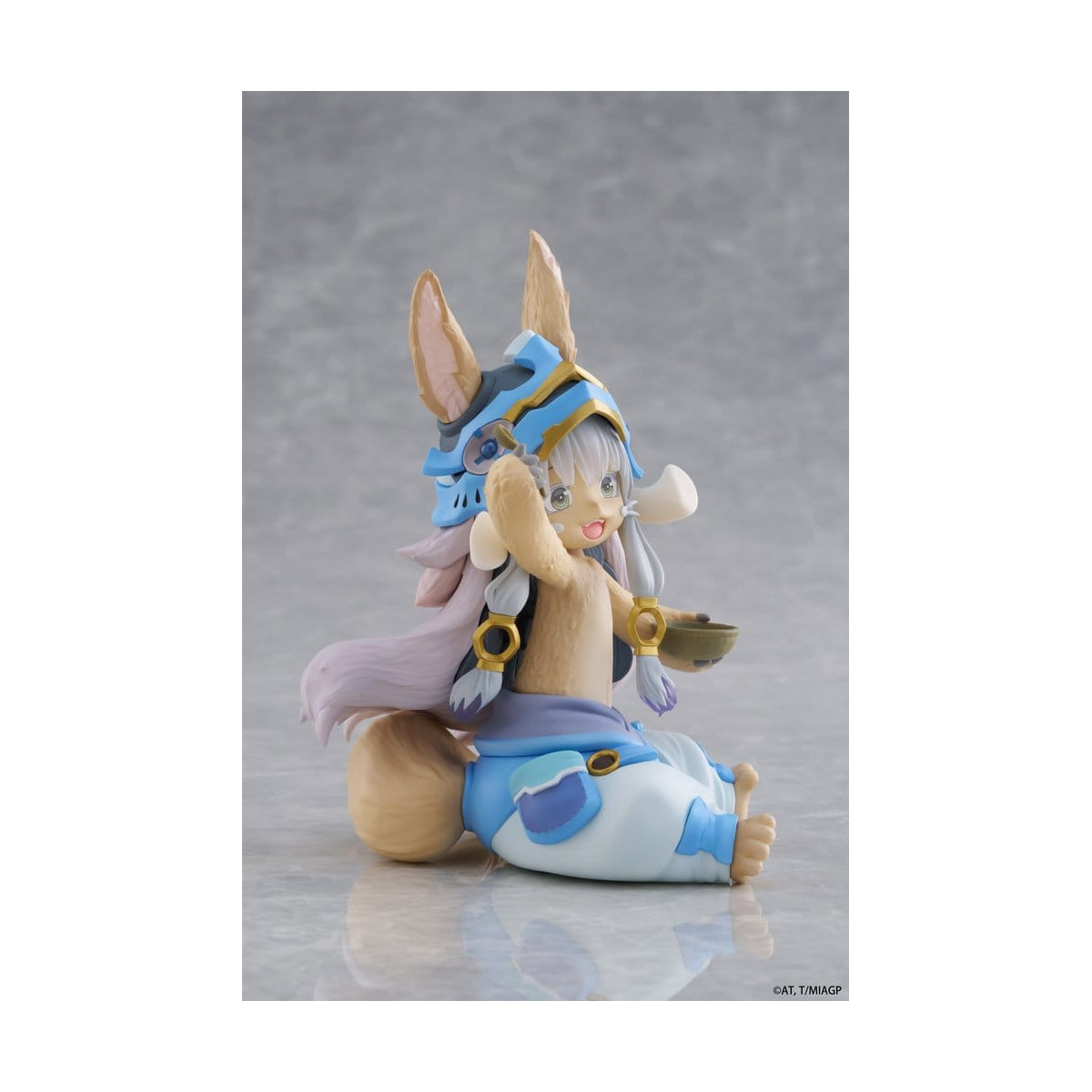 Taito - Nanachi, la mona del escritorio (versión «Hora de comer») - Made in Abyss