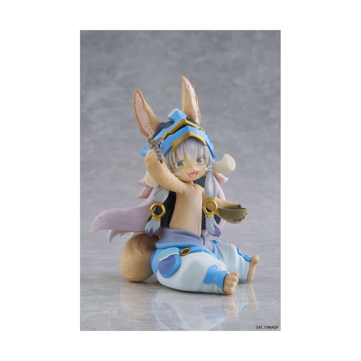 Taito - Nanachi, la mona del escritorio (versión «Hora de comer») - Made in Abyss