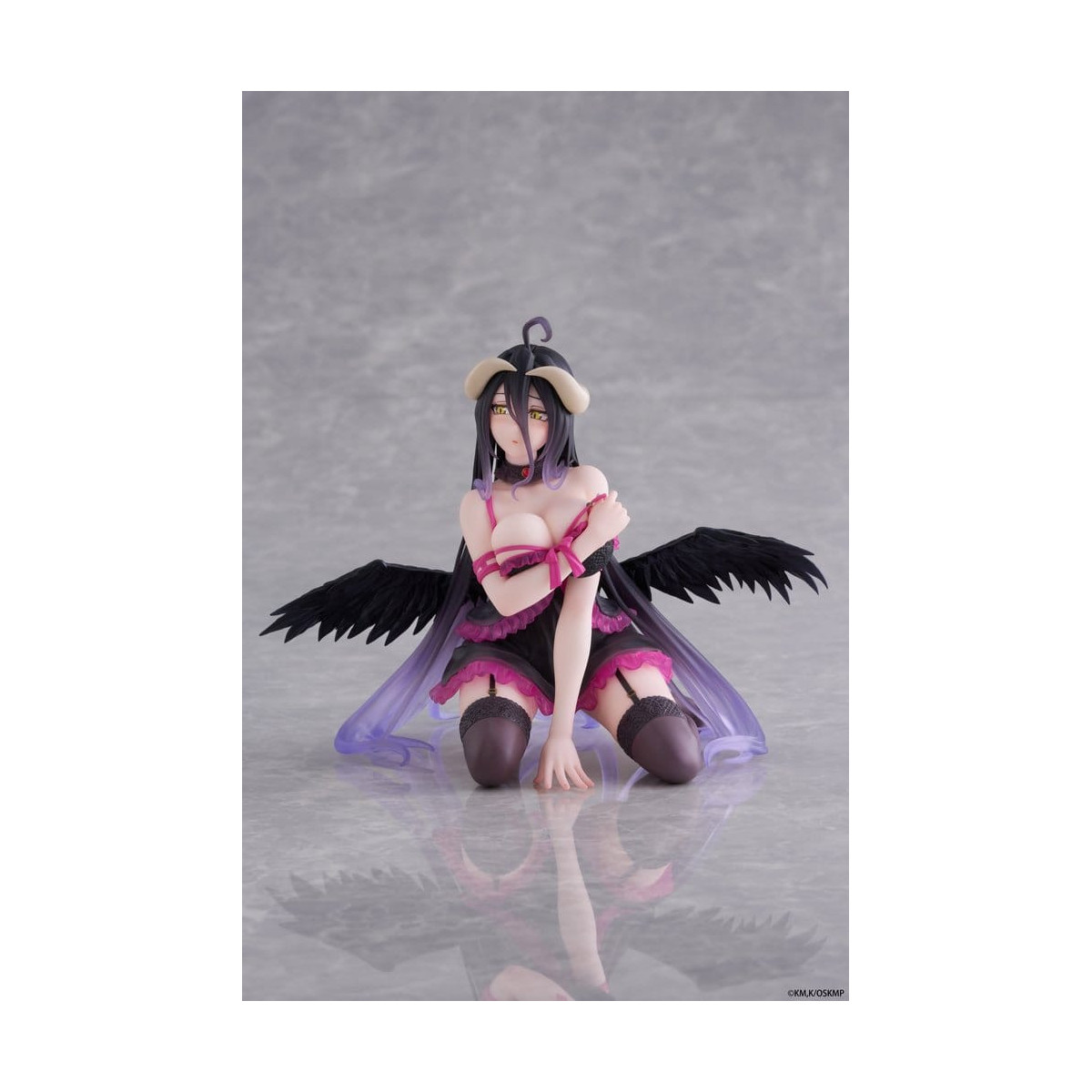 Taito - Figura de escritorio de Albedo (versión en camisón) - Overlord
