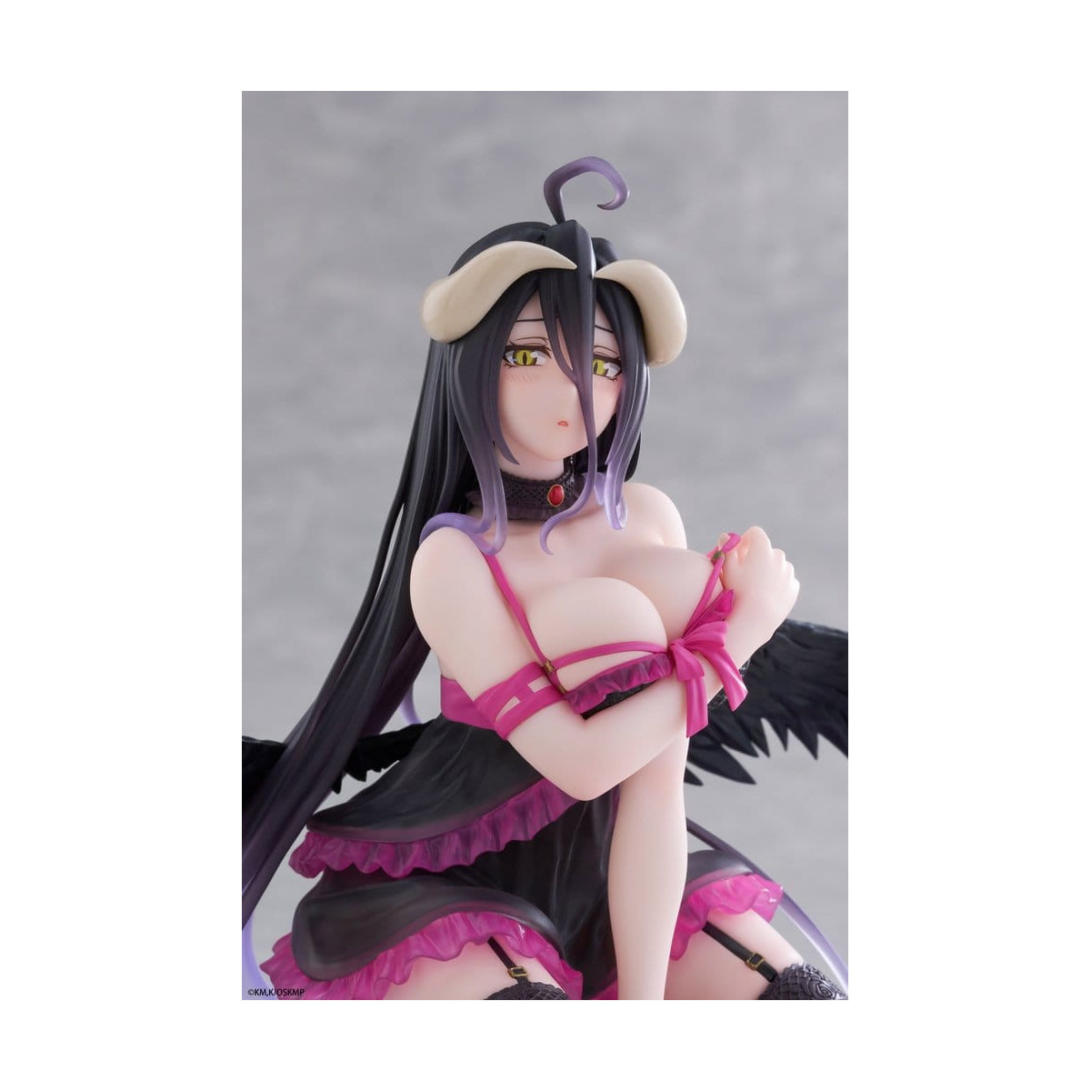 Taito - Figura de escritorio de Albedo (versión en camisón) - Overlord
