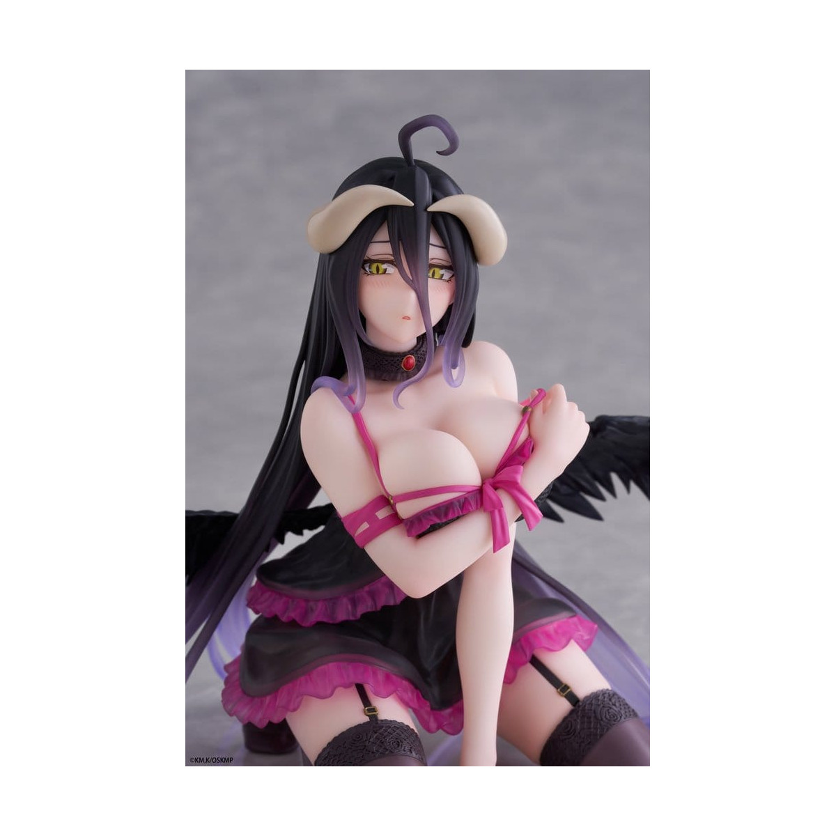 Taito - Figura de escritorio de Albedo (versión en camisón) - Overlord