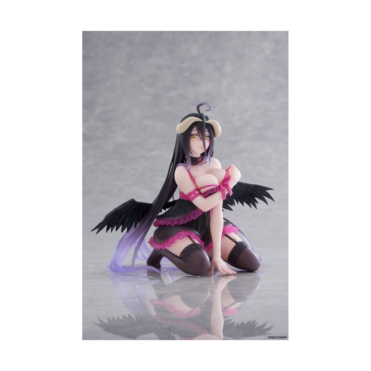 Taito - Figura de escritorio de Albedo (versión en camisón) - Overlord