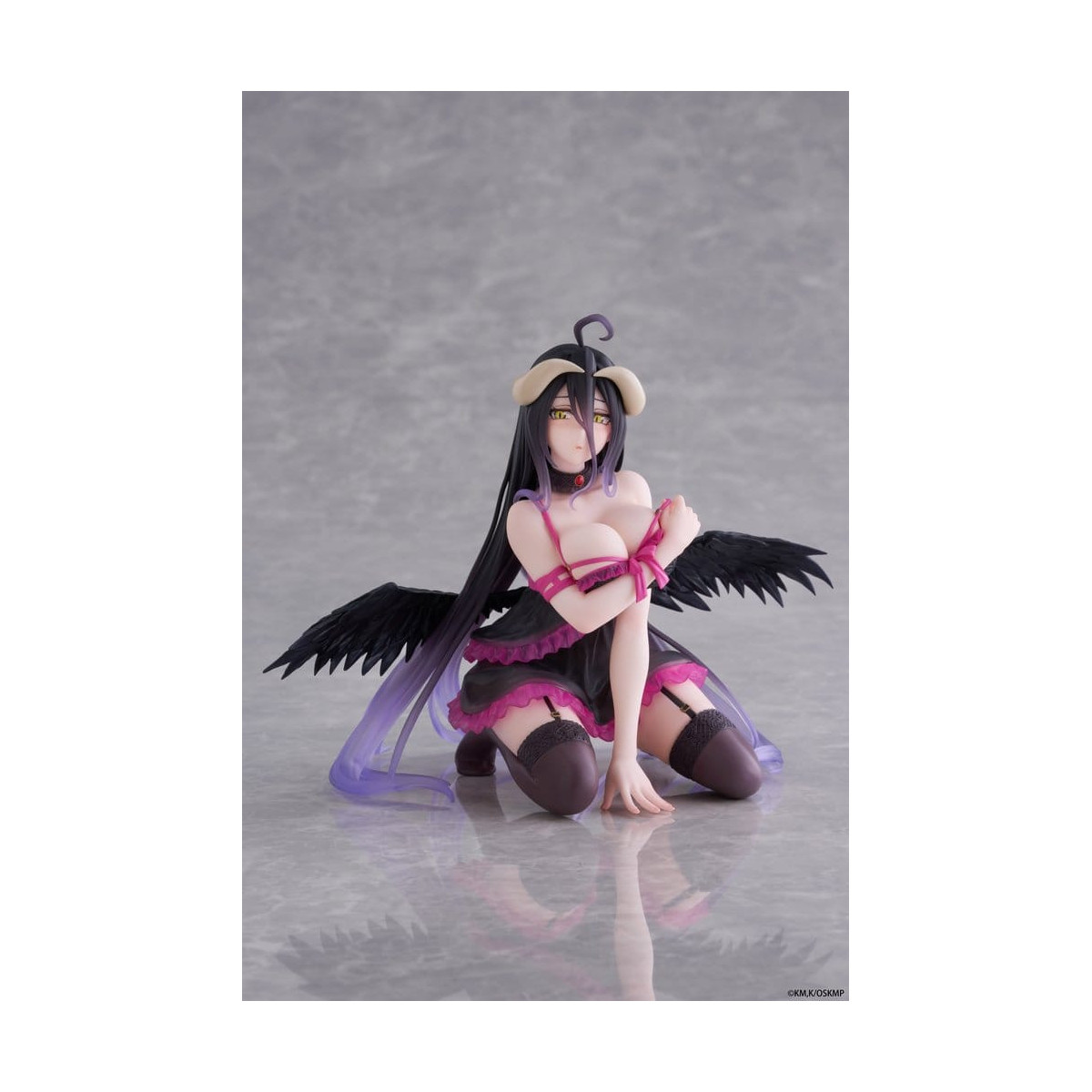Taito - Figura de escritorio de Albedo (versión en camisón) - Overlord