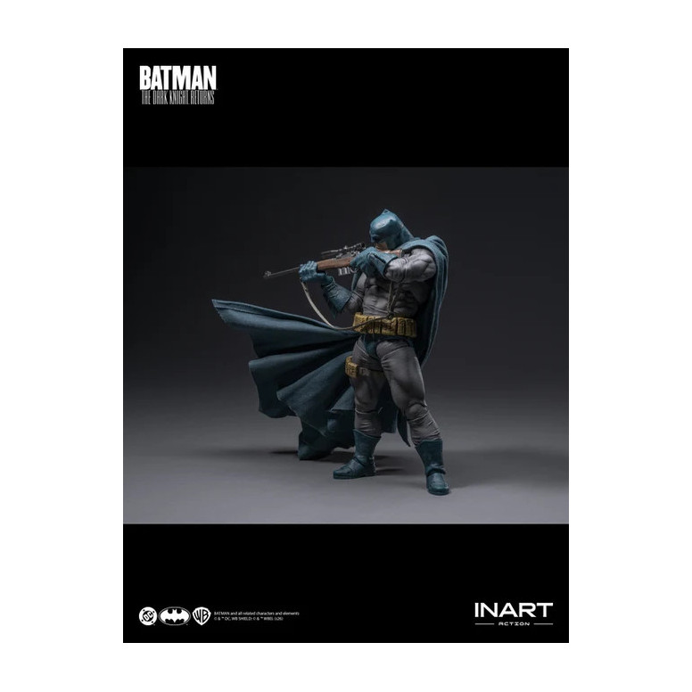 INART - Batman: El regreso del Caballero Oscuro - Figura de Batman (traje azul) a escala 1/12