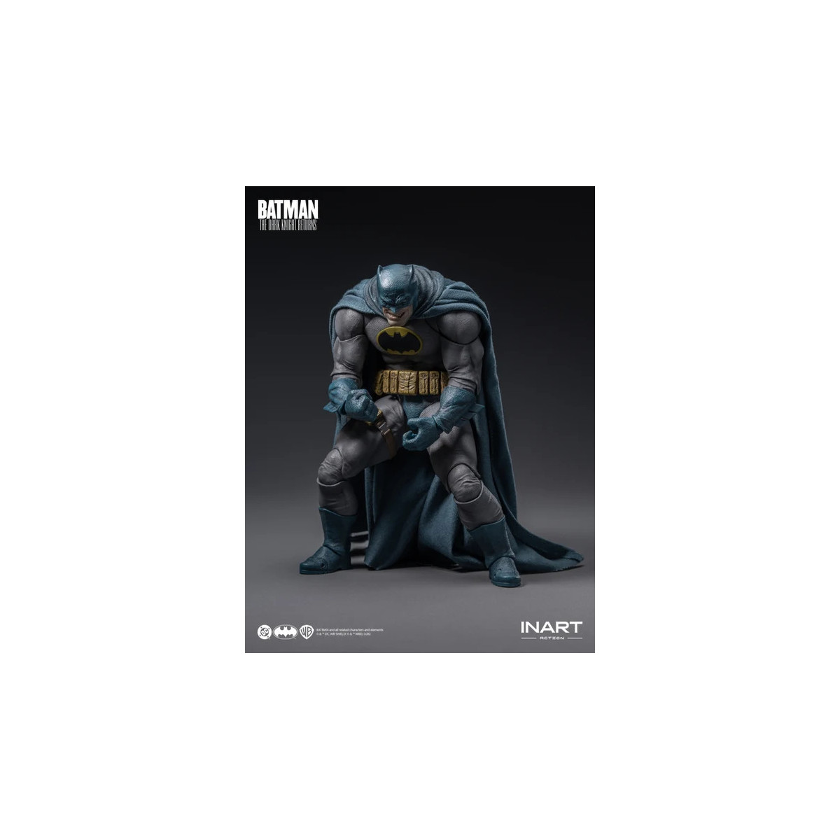 INART - Batman: El regreso del Caballero Oscuro - Figura de Batman (traje azul) a escala 1/12