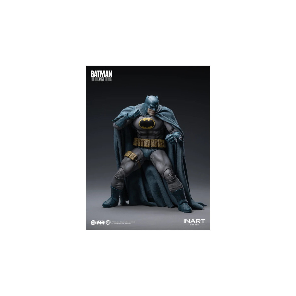 INART - Batman: El regreso del Caballero Oscuro - Figura de Batman (traje azul) a escala 1/12