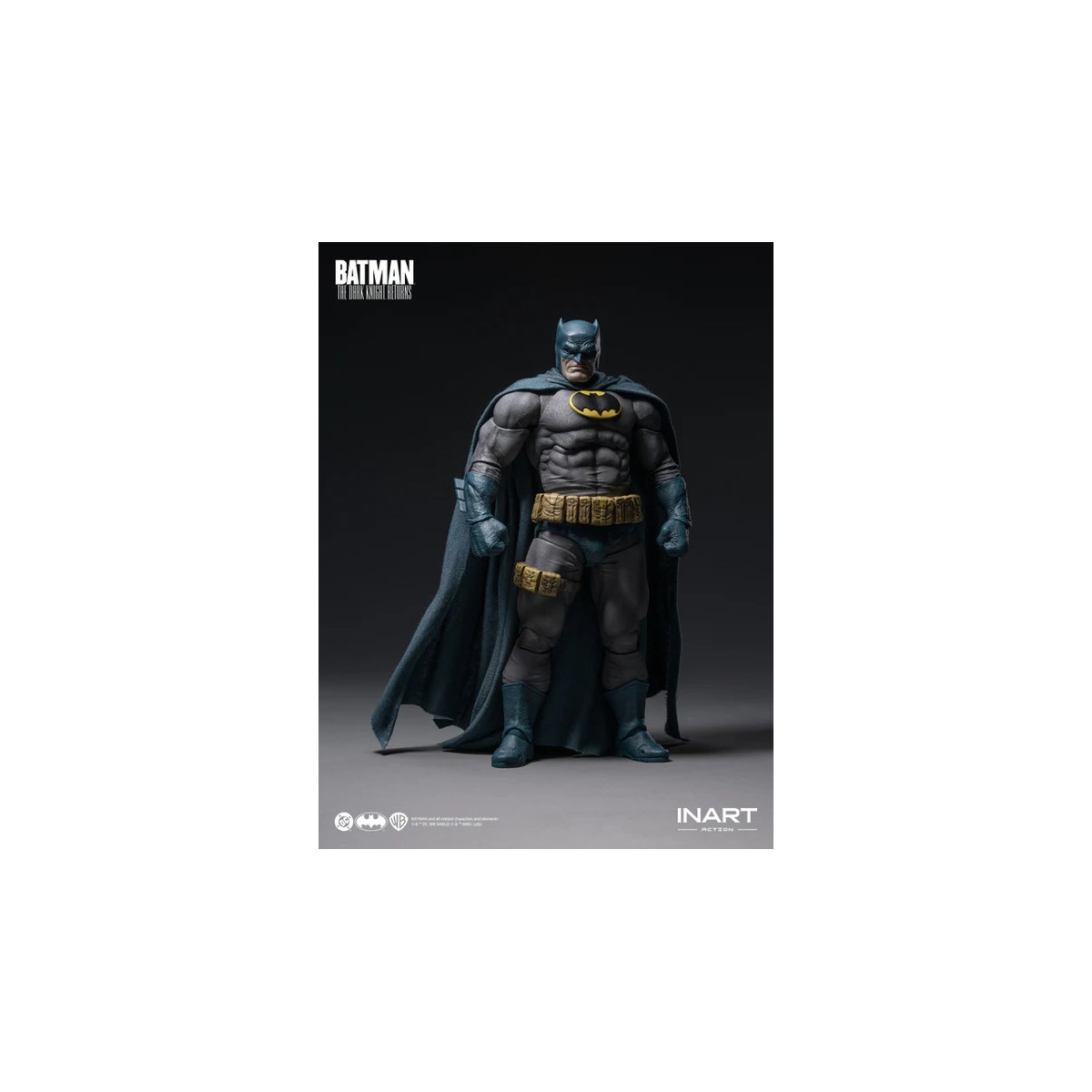 INART - Batman: El regreso del Caballero Oscuro - Figura de Batman (traje azul) a escala 1/12