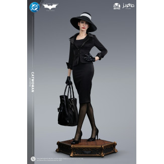 Infinity Studio - Estatua de Catwoman a escala 1:2 - El caballero oscuro: La leyenda renace