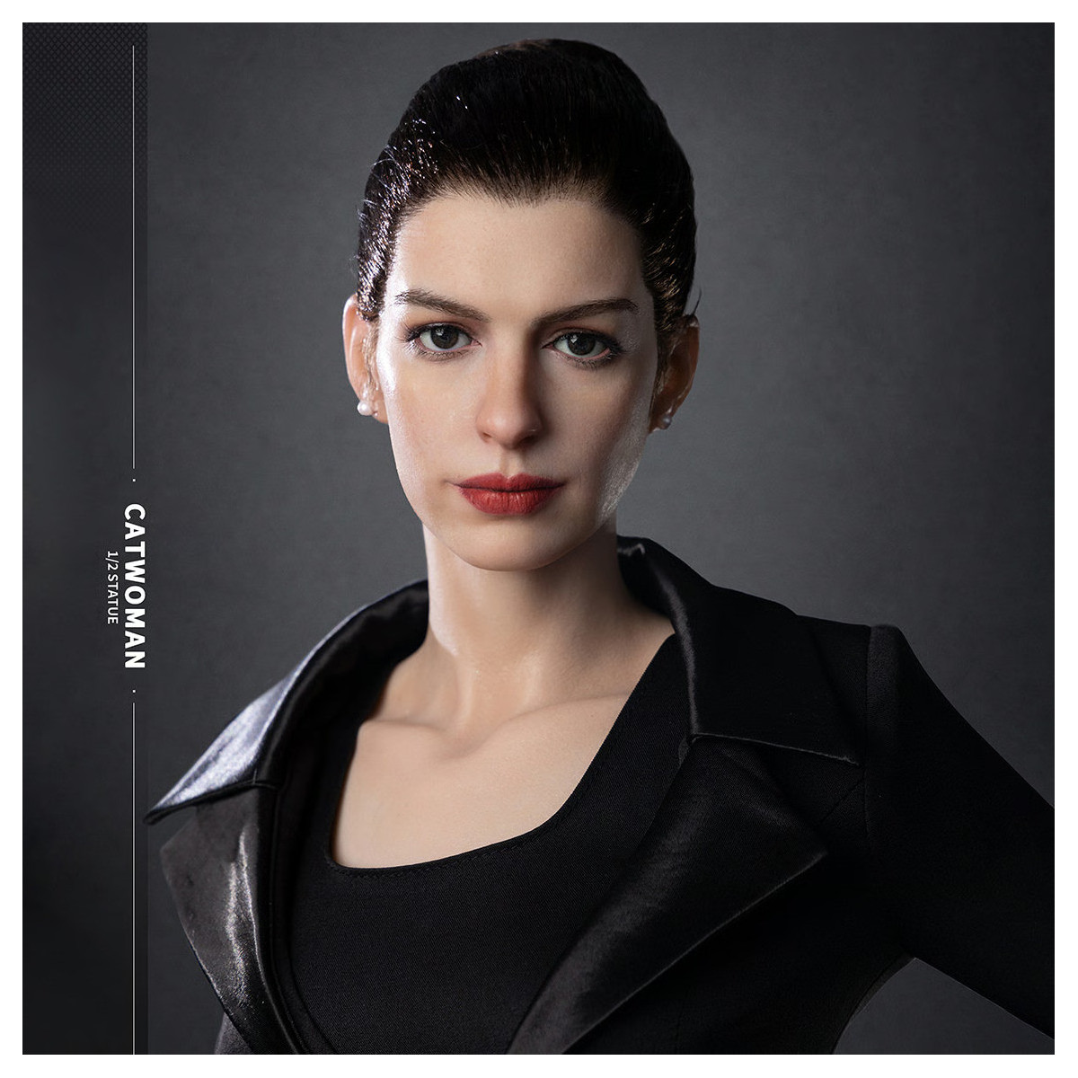 Infinity Studio - Estatua de Catwoman a escala 1:2 - El caballero oscuro: La leyenda renace
