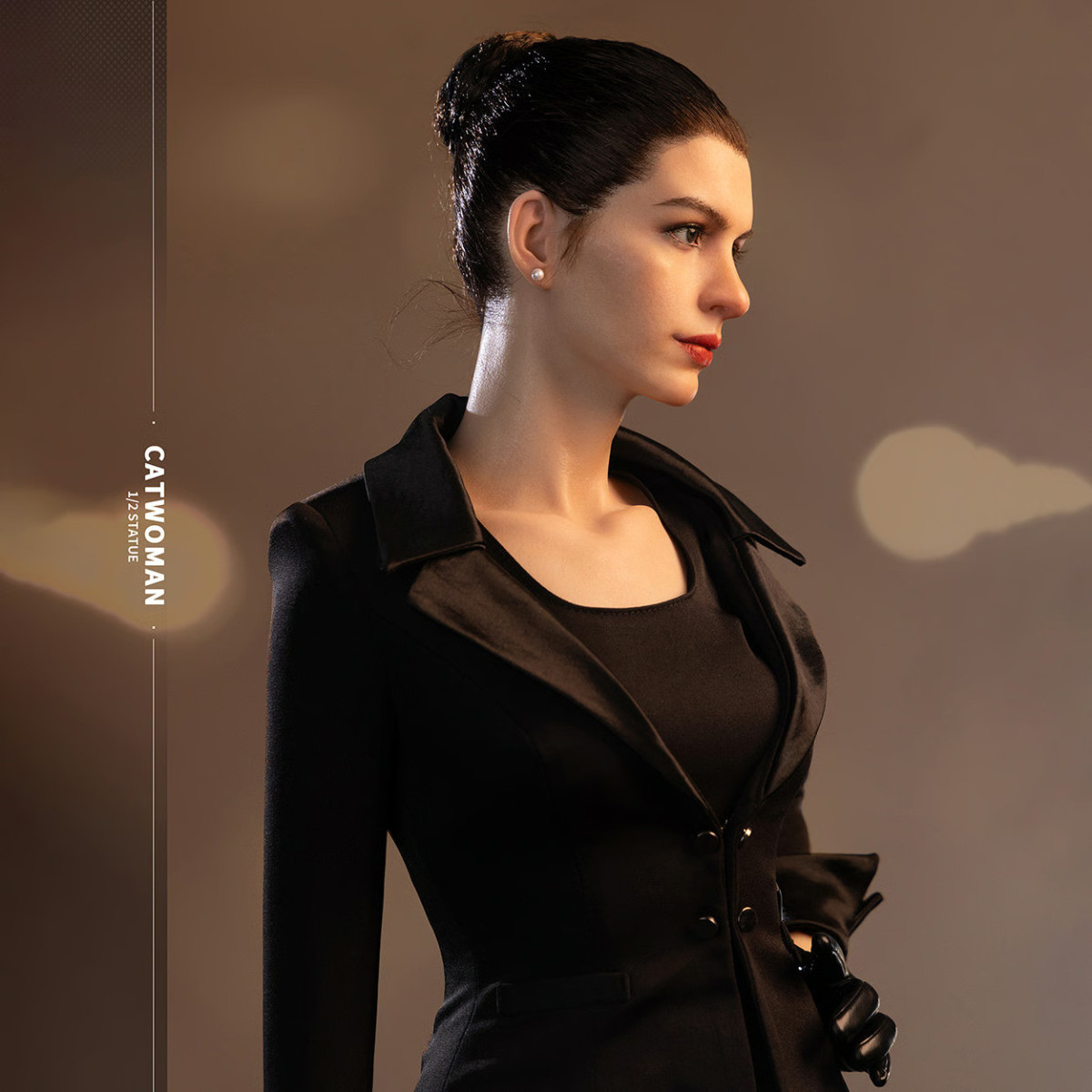 Infinity Studio - Estatua de Catwoman a escala 1:2 - El caballero oscuro: La leyenda renace