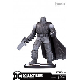 DC Direct Armored Batman Black & White estatua de Frank Miller