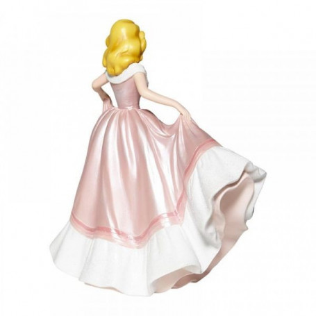 Disney Haute Couture - Cenicienta en vestido rosa