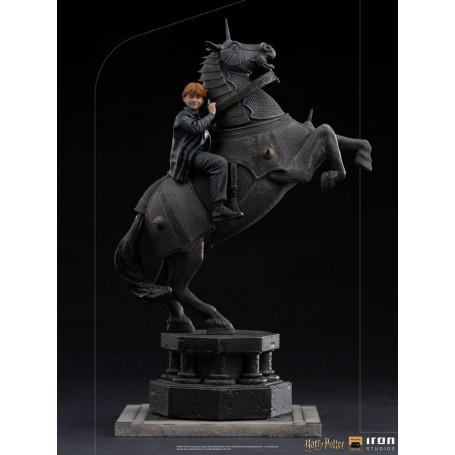 Iron Studios - Harry Potter - Ron Weasley en el ajedrez de los magos BDS Deluxe Art Scale 1/10