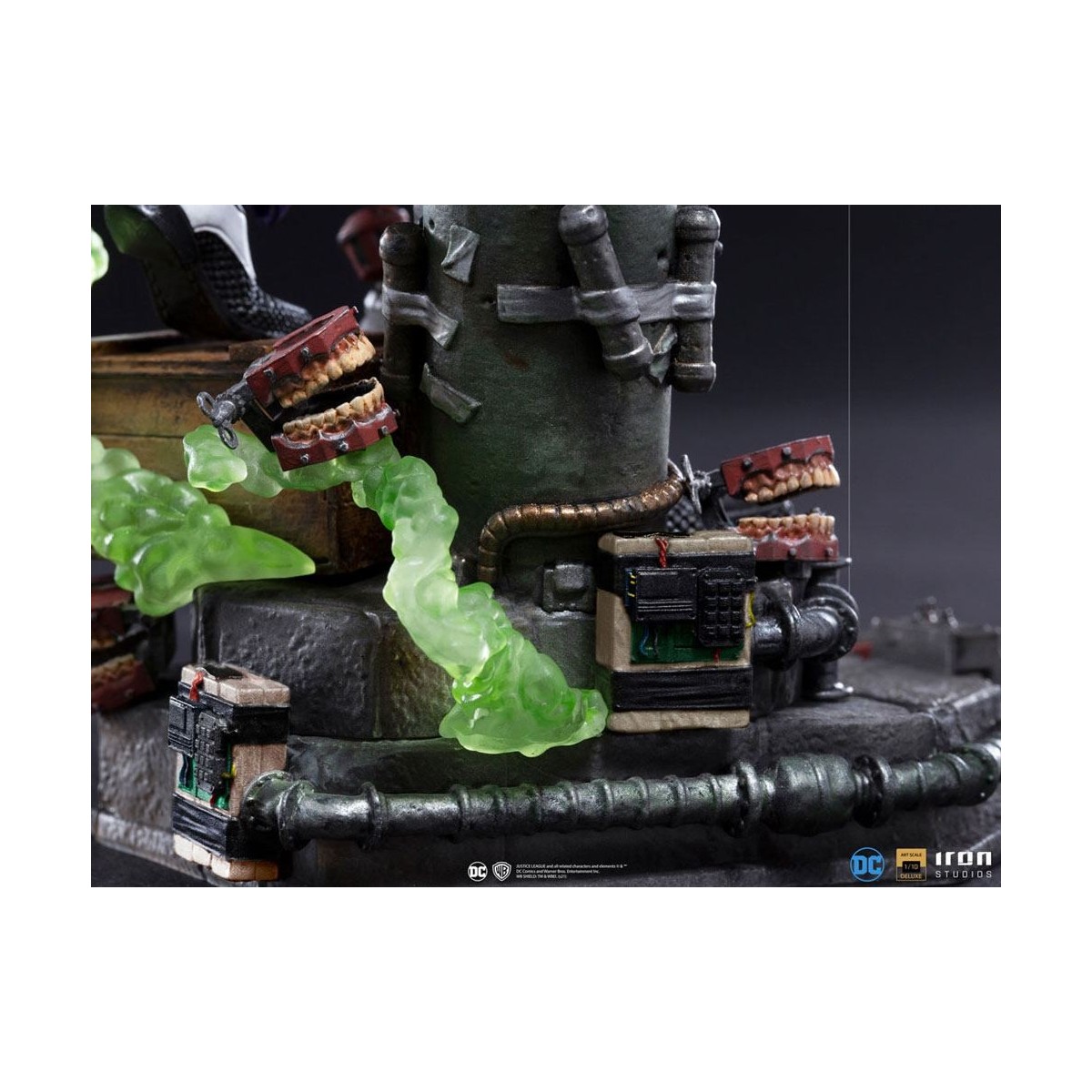 Iron Studios - The Joker - Deluxe Art Scale 1/10