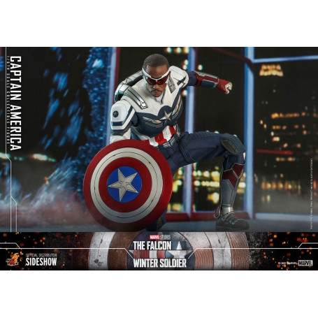 Hot Toys Marvel - Capitán América 1/6 - El Halcón y el Soldado de Invierno