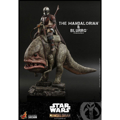 Hot Toys Star Wars - El Mandaloriano y Blurrg