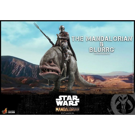 Hot Toys Star Wars - El Mandaloriano y Blurrg