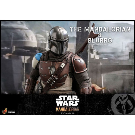 Hot Toys Star Wars - El Mandaloriano y Blurrg