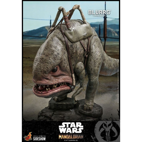 Hot Toys Star Wars - El Mandaloriano y Blurrg