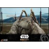 Hot Toys Star Wars - El Mandaloriano y Blurrg