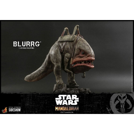 Hot Toys Star Wars - El Mandaloriano y Blurrg