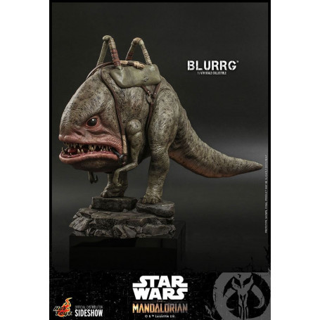 Hot Toys Star Wars - El Mandaloriano y Blurrg