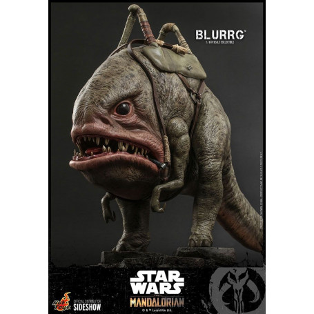 Hot Toys Star Wars - El Mandaloriano y Blurrg