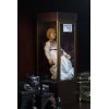 Neca - The Conjuring Universe - Tela retro Annabelle