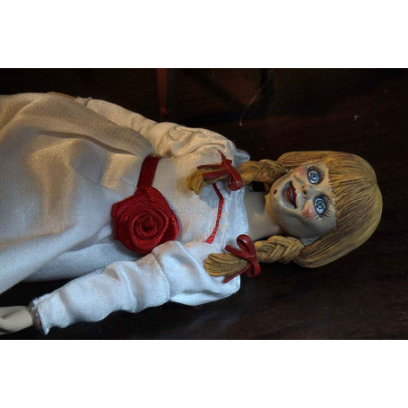 Neca - The Conjuring Universe - Tela retro Annabelle