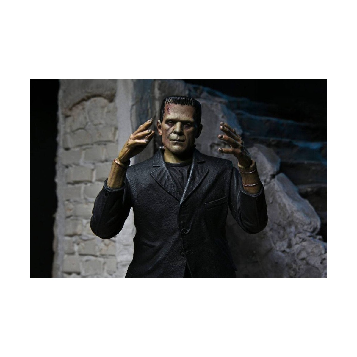 NECA - El Monstruo de Frankenstein en versión color - Universal Monsters