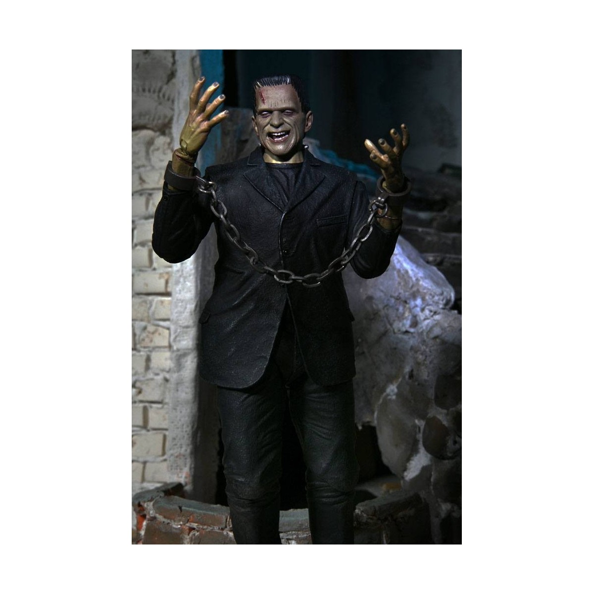 NECA - El Monstruo de Frankenstein en versión color - Universal Monsters