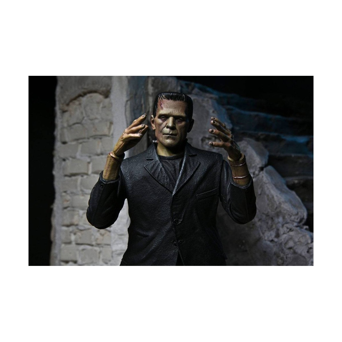 NECA - El Monstruo de Frankenstein en versión color - Universal Monsters