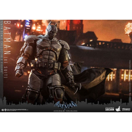 Hot Toys Batman: Arkham Origins - Batman (Traje XE) Movie Masterpiece 1/6