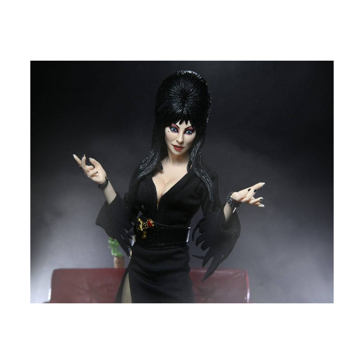 Neca - Elvira Mistress of the Dark - Tela retro