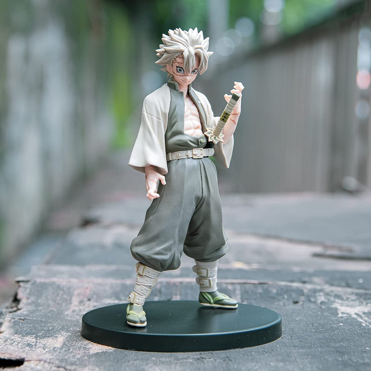 Banpresto - Sanemi Shinazugawa versión SEPIA - Demon Slayer - Kimetsu no Yaiba