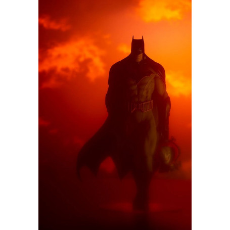 Kotobukiya - DC Comics - Batman: Last Knight on Earth PVC ARTFX+ 1/10