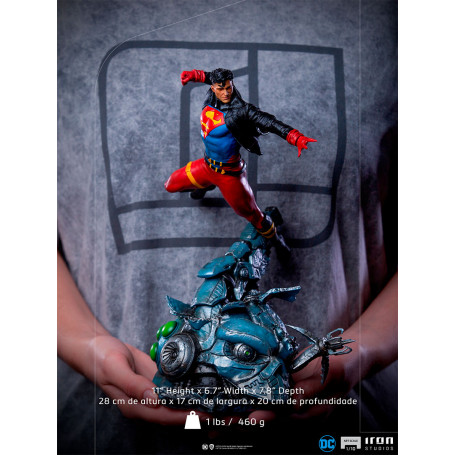 Iron Studios - Superboy Deluxe DC Comics Series 7 - Escala artística 1/10