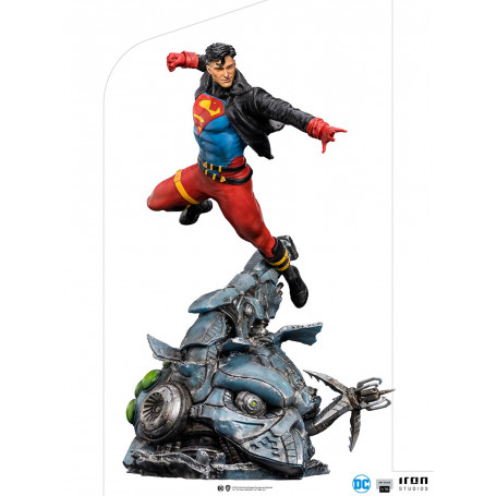 Iron Studios - Superboy Deluxe DC Comics Series 7 - Escala artística 1/10