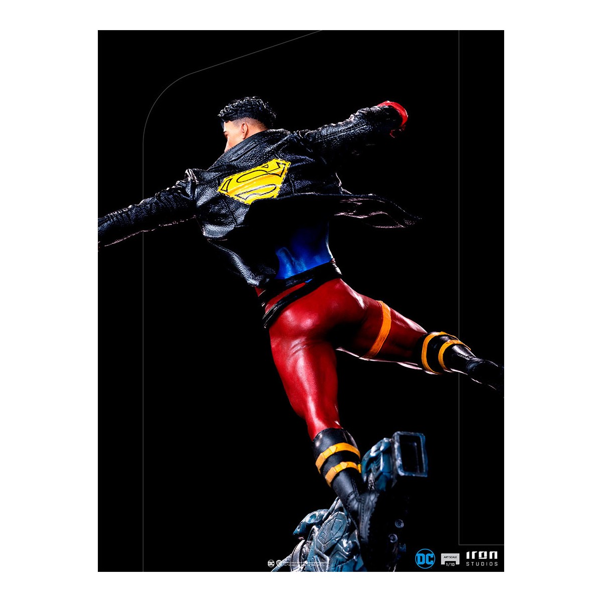 Iron Studios - Superboy Deluxe DC Comics Series 7 - Escala artística 1/10