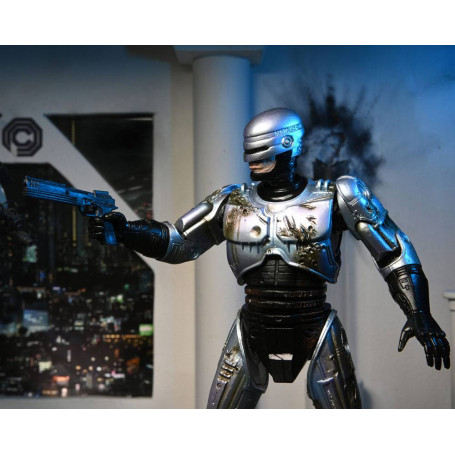 Neca - RoboCop - RoboCop dañado por la batalla con silla