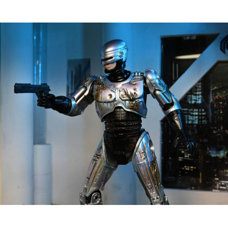 Neca - RoboCop - RoboCop dañado por la batalla con silla