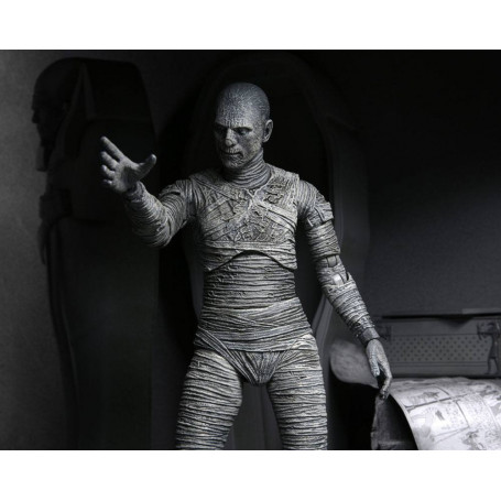 NECA - Ultimate The Mummy Versión Blanca y Negra - Universal Monsters