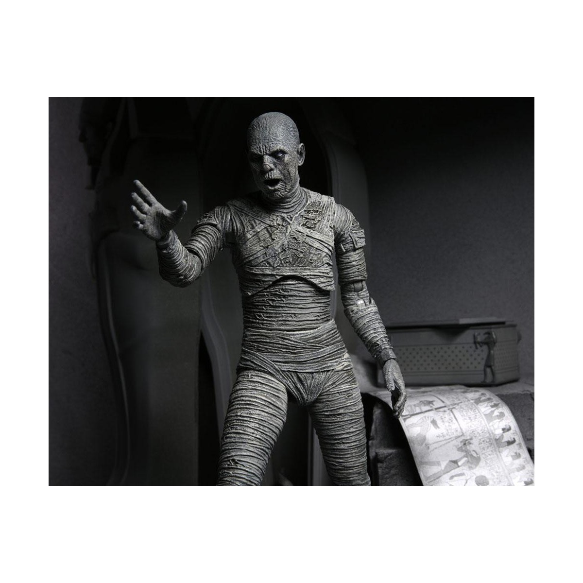 NECA - Ultimate The Mummy Versión Blanca y Negra - Universal Monsters