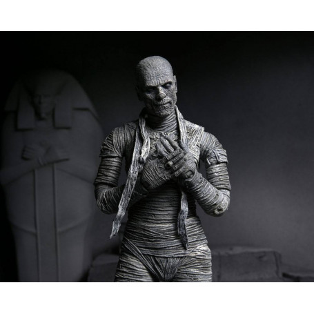 NECA - Ultimate The Mummy Versión Blanca y Negra - Universal Monsters